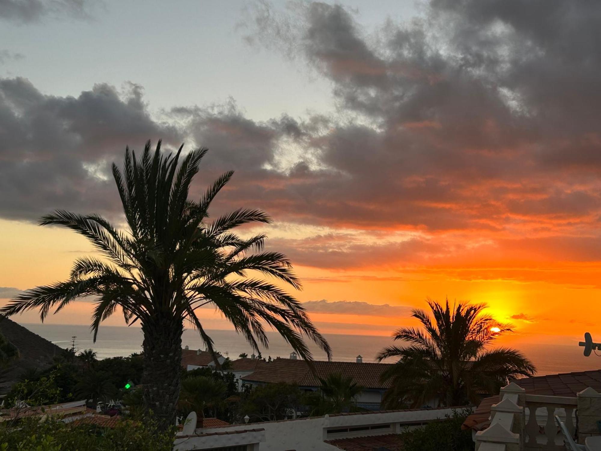 Villa Azure Horizon And Breeze - Panoramic Ocean View And Heated Pool Chayofa Exteriör bild